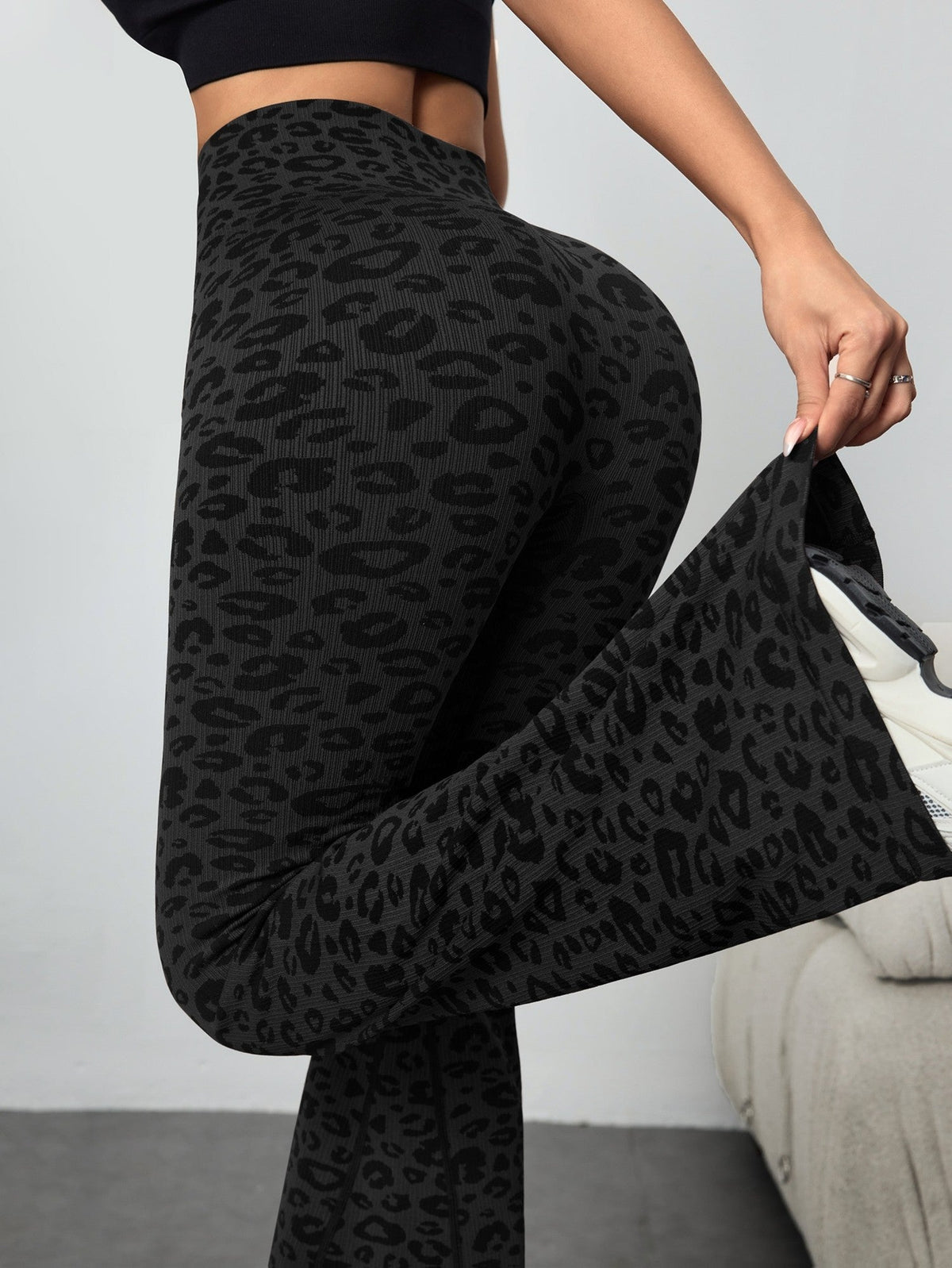 Nila's Leopard Print Wide-Leg Pants