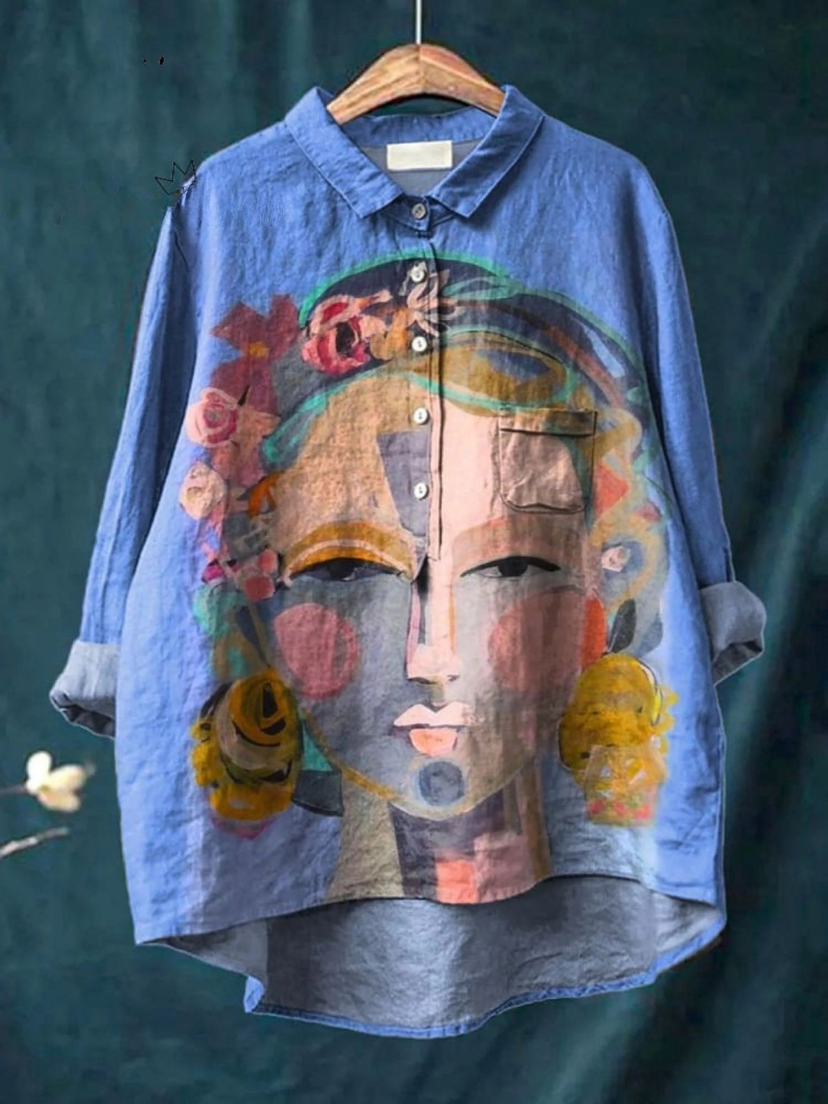 Livia™ Casual Shirt with Artistic Portrait Design