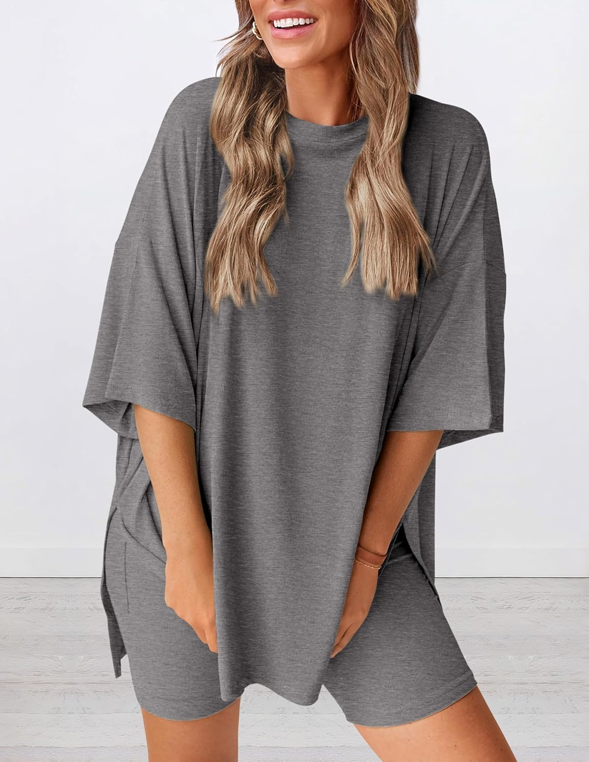 Nina™ Chic Minimalist 2-Piece Lounge Set